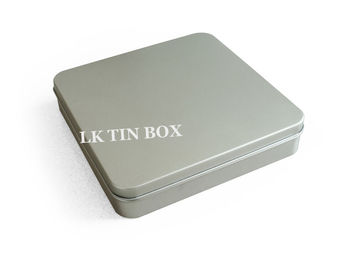 China Pequeña caja cuadrada llana de la lata del metal con la grabación en relieve proveedor